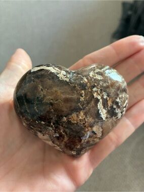 🔮 Black Opal Heart (rare) ⚡️ in “Positivity Please” Ceramic Box 🎁